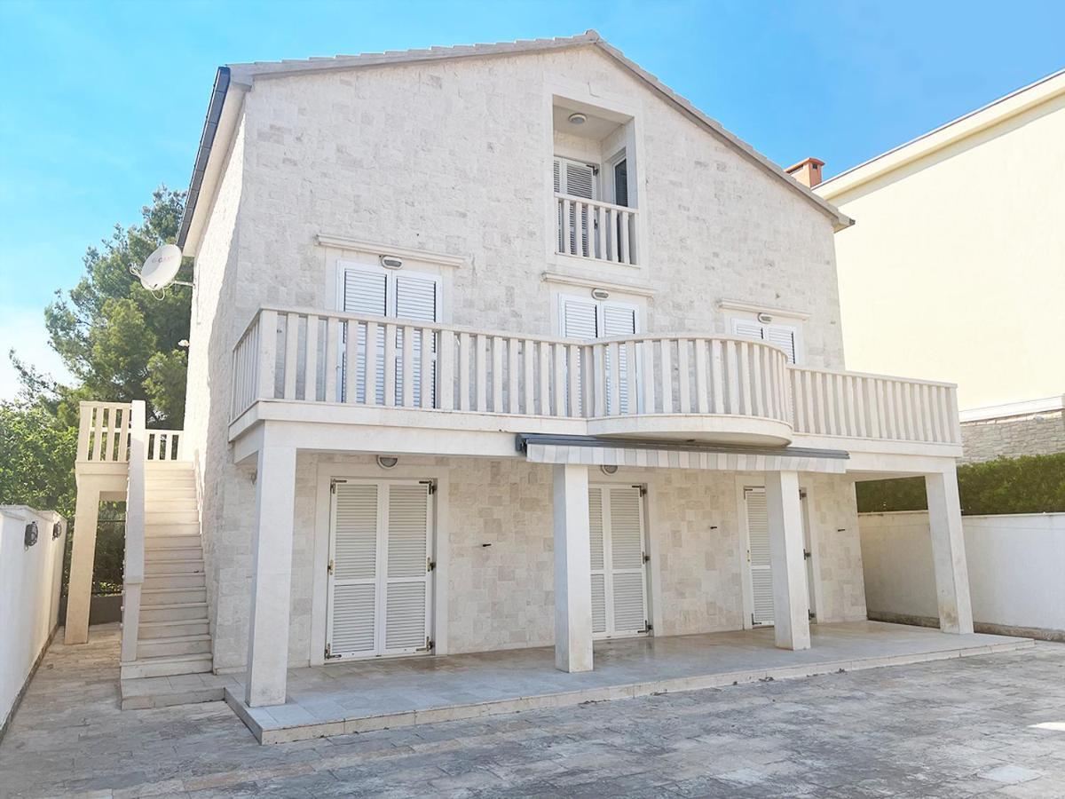 Apartment Shep روغوزنيكا المظهر الخارجي الصورة